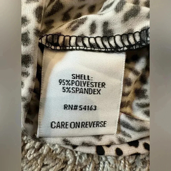 Calvin Klein Leopard Sleevless Top- women’s M - Picture 4 of 4